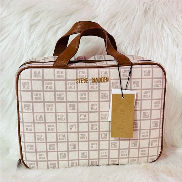 Steve‎ Madden Cosmetic Case